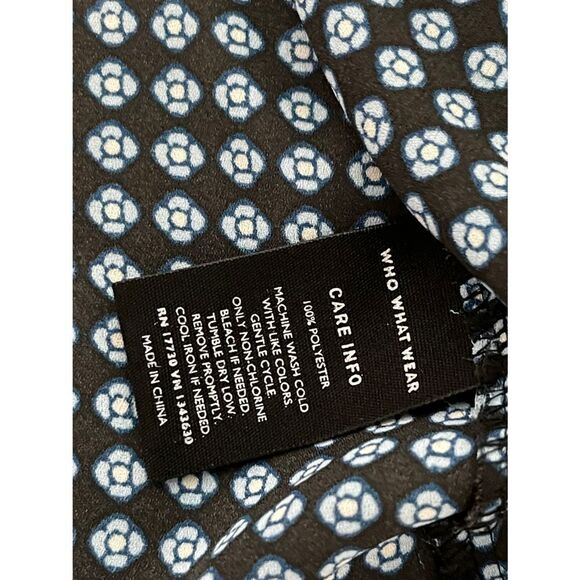 WHO What Wear Floral Mock Neck Ruffle Blouse Top L - Picture 4 of 6